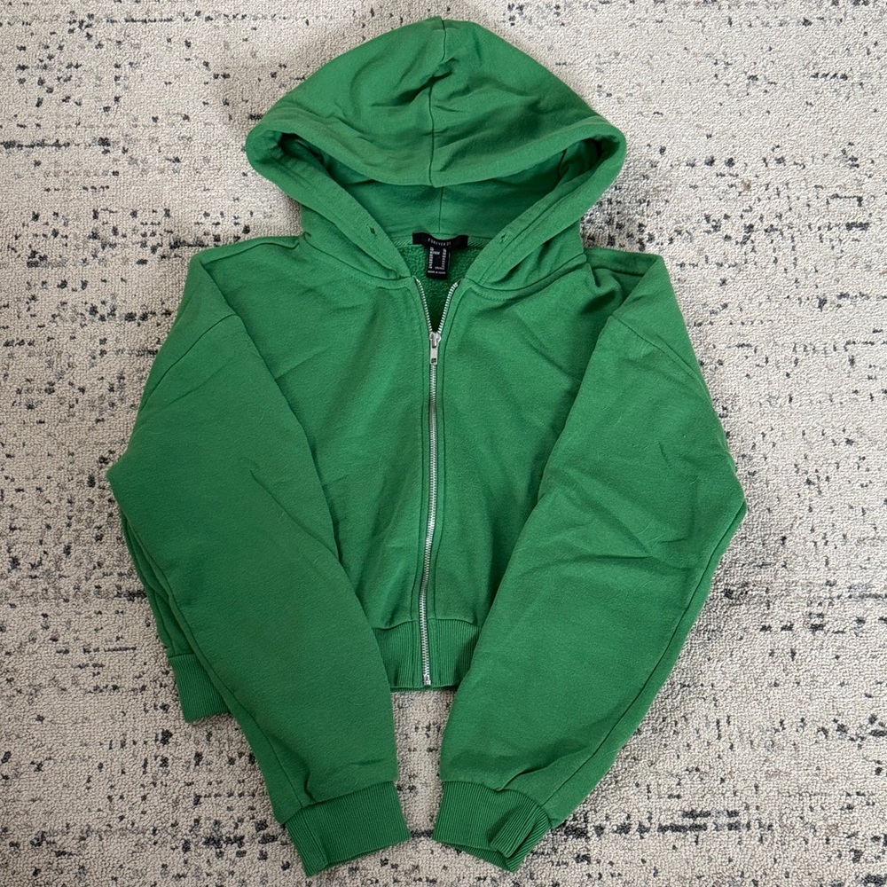 ☘️Forever 21 Women’s Kelly Green Zip-Up Hoodie☘️